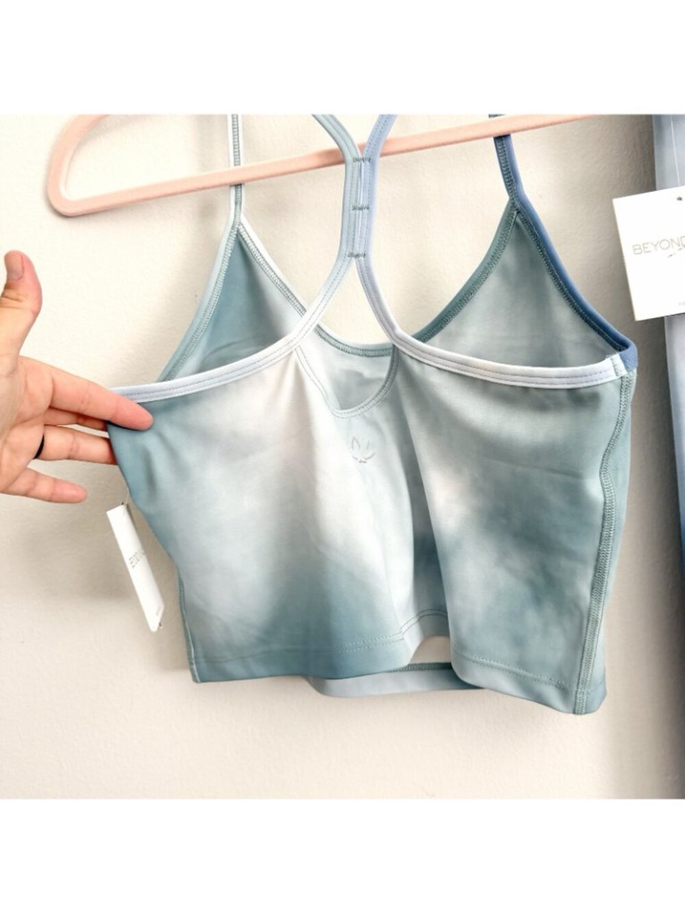 NEW Beyond Yoga Cropped Tank Sports Bra + Leggings Set Blue Cloud Women’s Large - Picture 7 of 9